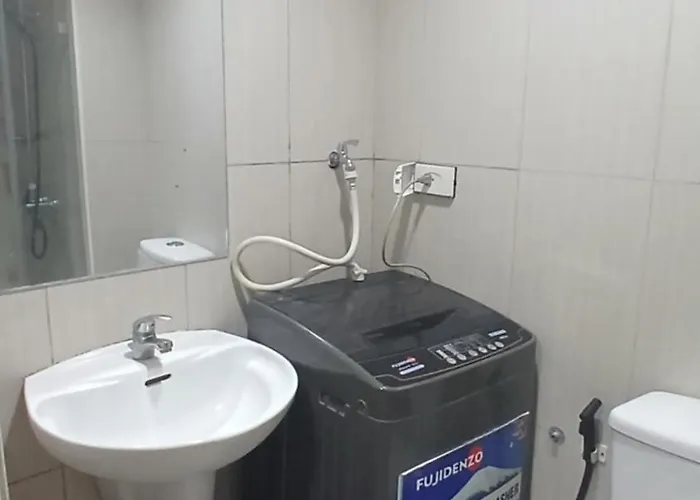 Spacious Pool View At Mall Of 100mb Netflix